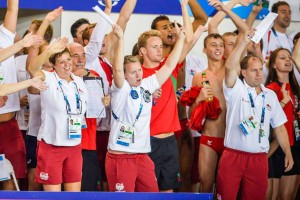 Mel Marshall (centre) in action as part of England's coaching staff in Glasgow (Pic: GBSwimstars)