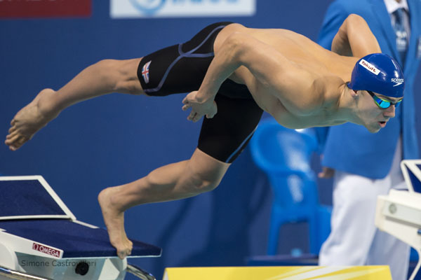 James Guy gets underway in the 400m freestyle in Kazan. Pic: Simone Castrovillari